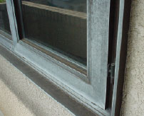 アルミサッシ・PVC樹脂製の窓